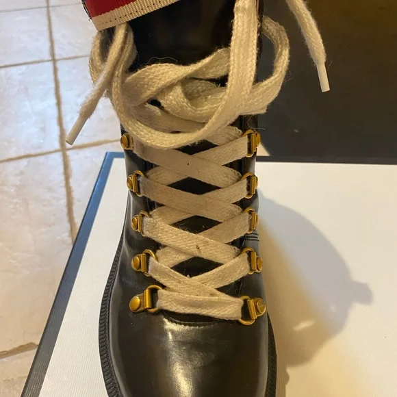 Gucci Leather ankle boot with Sylvie Web - Picture 7 of 12